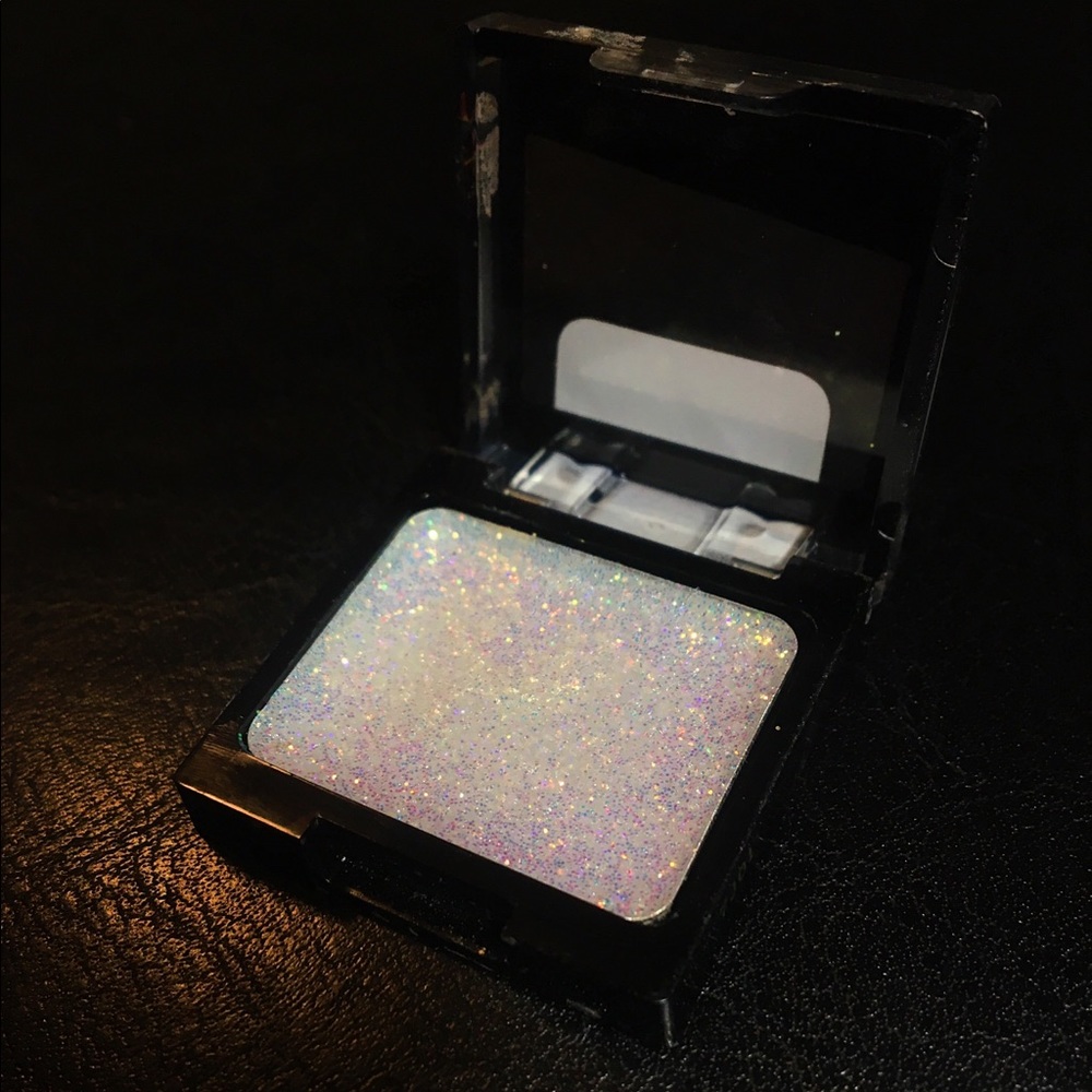 glitter eyeshadow, BLEACHED